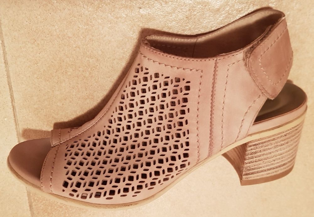 Sandale de damă, firma Nero Giardini; Material: piele naturală