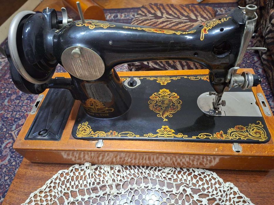 Ръчна шевна машина, много запазена