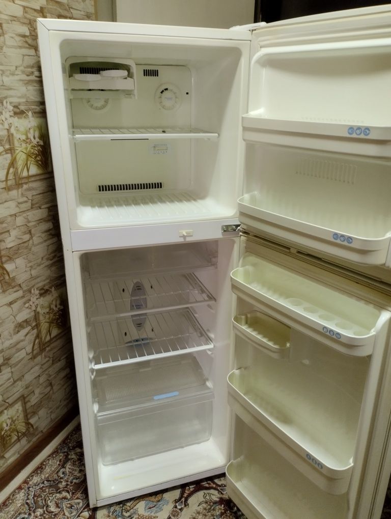 Холодильник Glg в хорошем состоянии