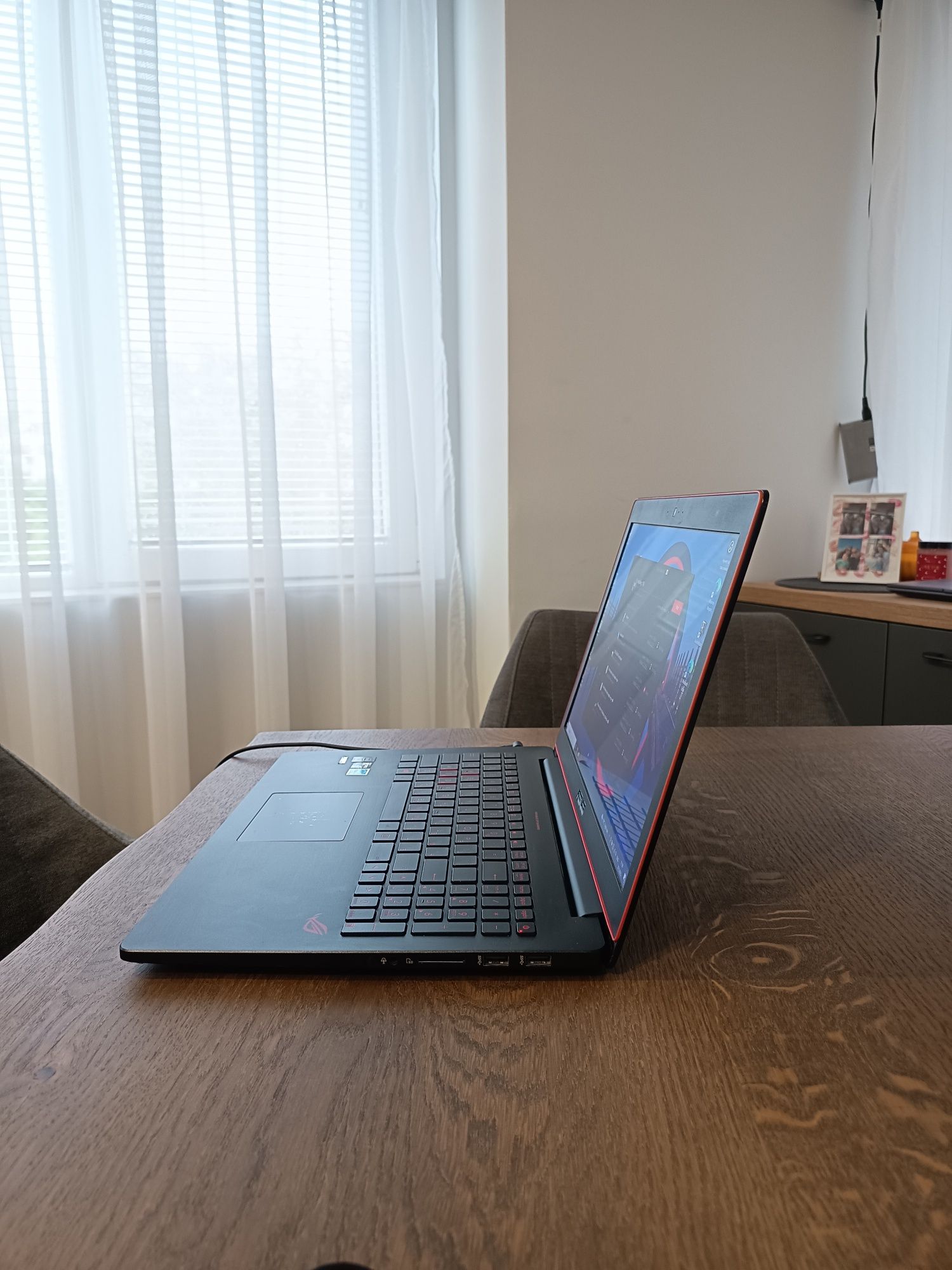 Геймърски лаптоп Asus ROG G501JW 4к Display