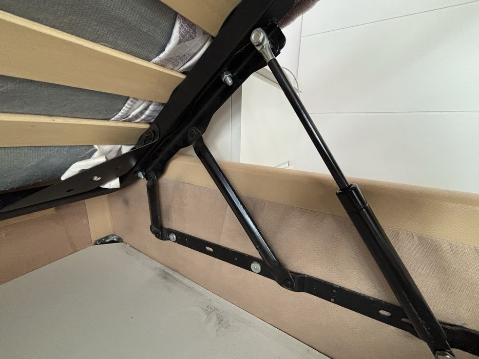Pat 140x200 + saltea HOVAG (ikea)