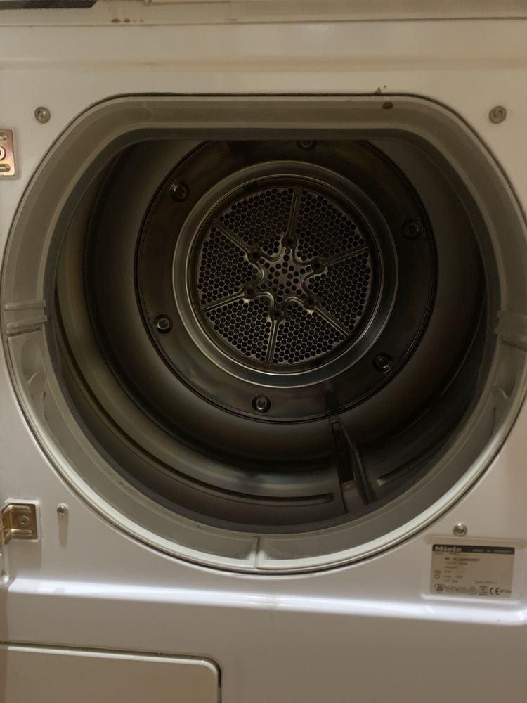 Сушилня Miele T494C