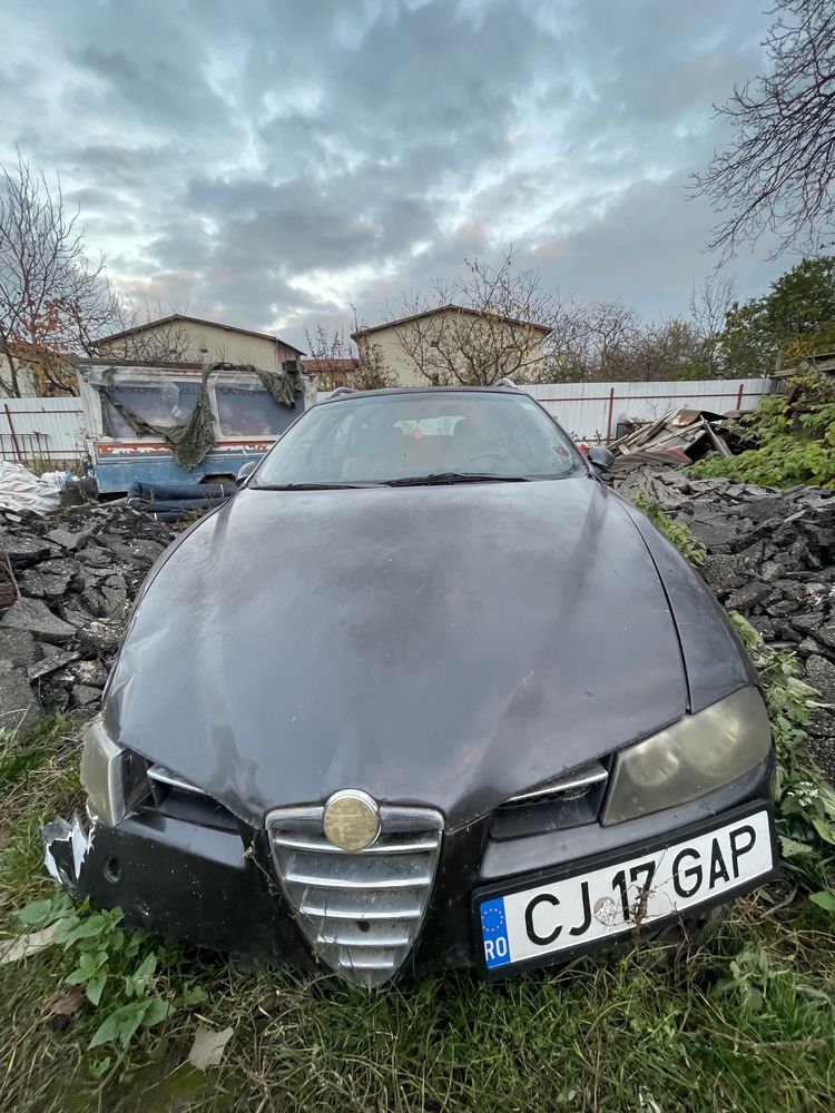 Vând Alfa Romeo 156jtd