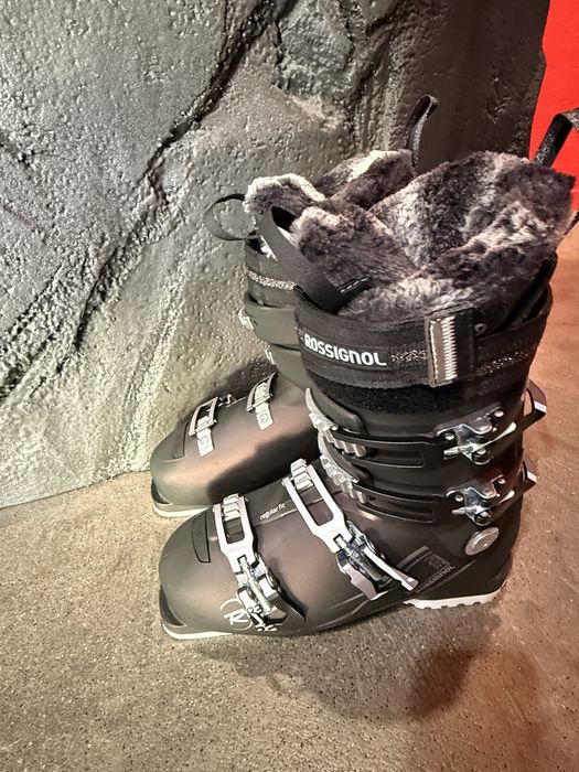 Ски обувки със запопляне, ползвани само един път