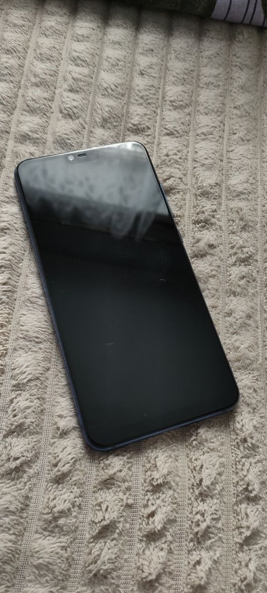 Продам телефон Xiaomi mi 8 lite