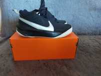 Nike Team Hustle D10