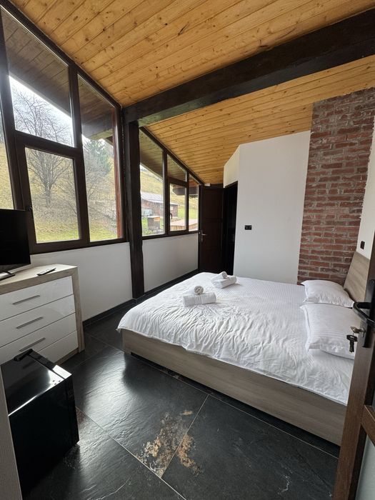 Pensiune in Borsa libera de Craciun si Revelion