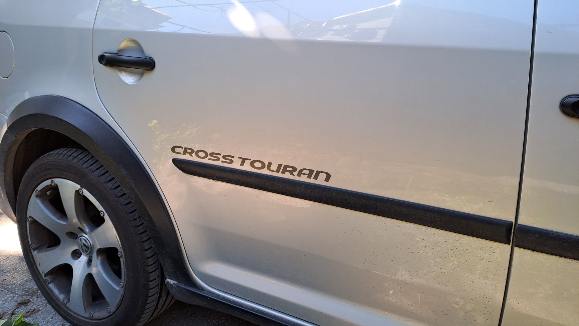 Продавам VW Cross Touran