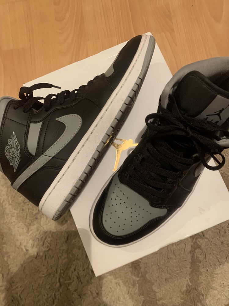 Jordan 1 Mid Particle Grey 41