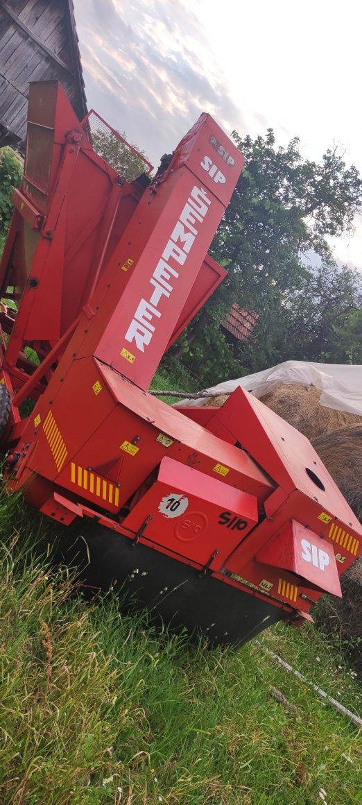 Culegător porumb pe un rand sip tornado 40