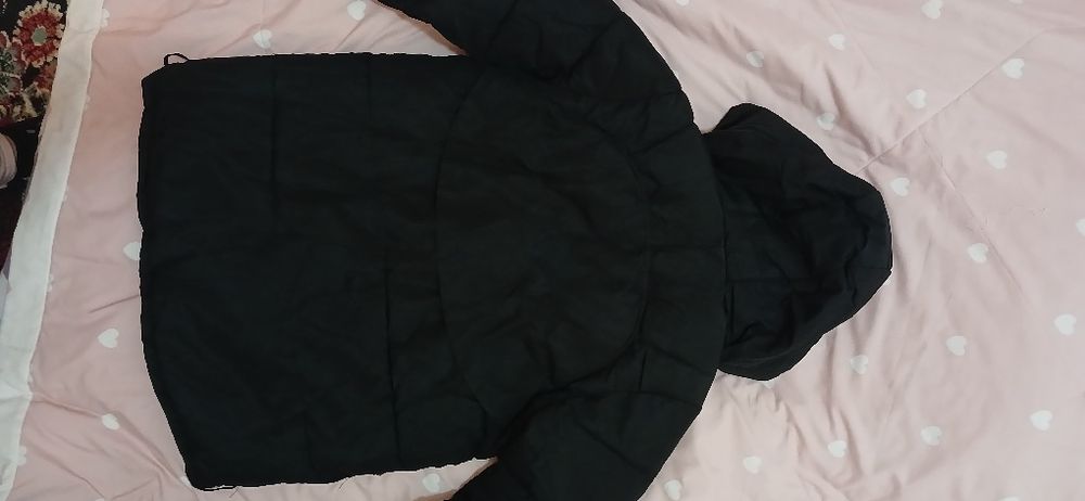 Аёллар курткаси холати янги 48. 50 размерга тугри келади