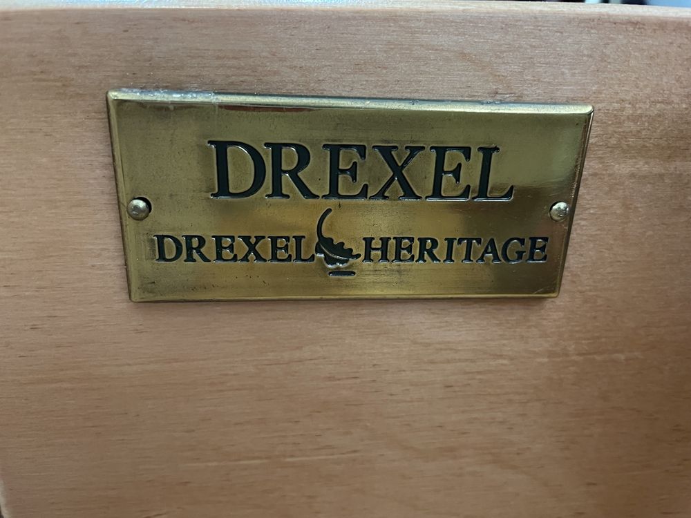 нощни шкафчета Drexel Heritage/LOUIS PHILIPPE