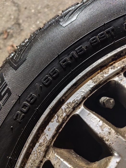 Продам диски с зимней резиной