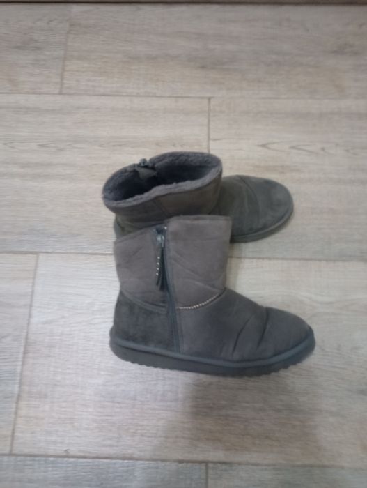 Велурени апрески