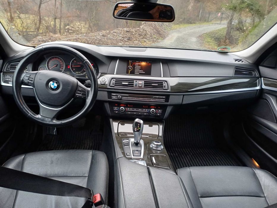 Vand Bmw 520d luxury an 2014