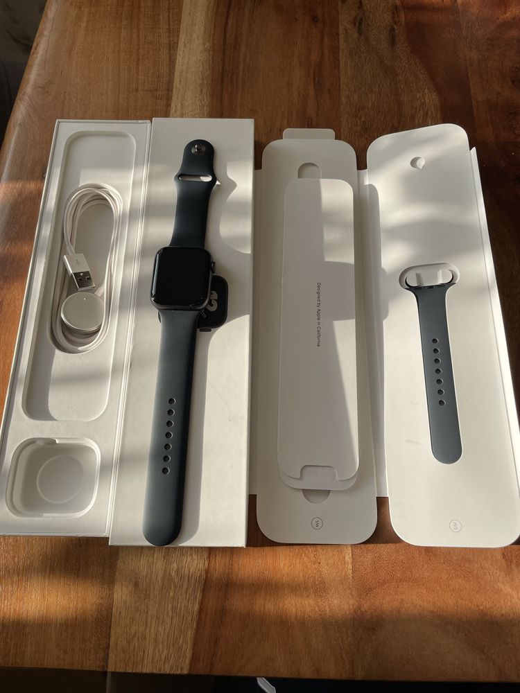 Apple watch SE 44mm GPS