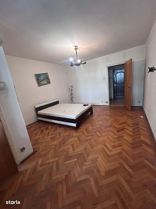 Garsoniera de vânzare Policlinica Titan etaj 3