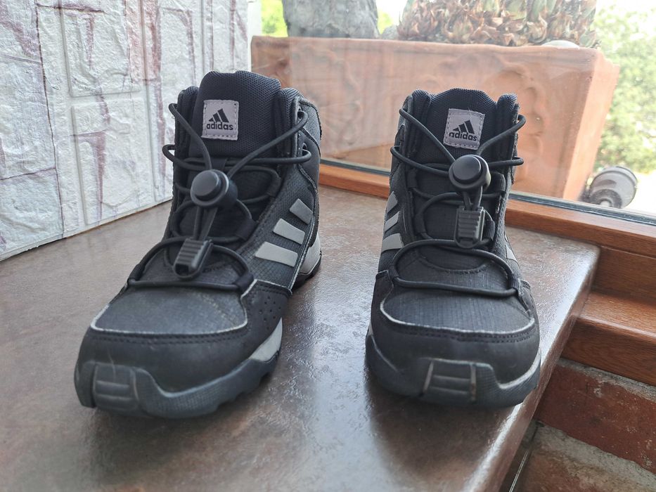 детски ботуши,зимни обувки,боти,апрески,Adidas номер31 за момче,адид