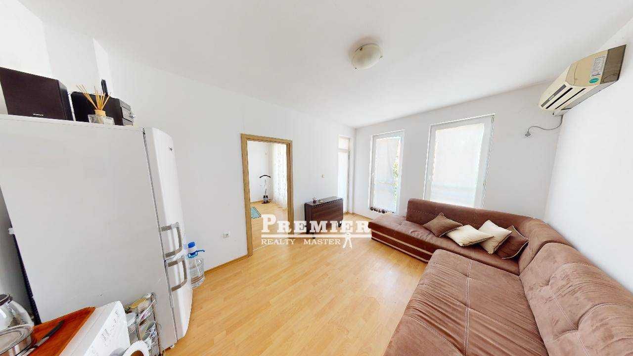 Продава се Двустаен апартамент в к.к. Слънчев бряг - 42 кв.м за 881 €/кв.м - Снимка #3