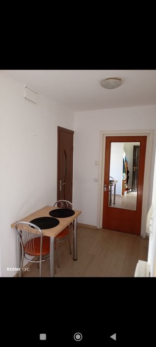 Închiriez apartament 2 camere-centrală nouă