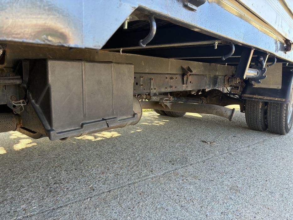 Dezmembrez Nissan Trade Cabstar