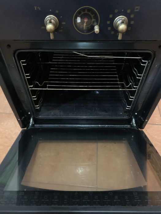 Vand cuptor utilizat