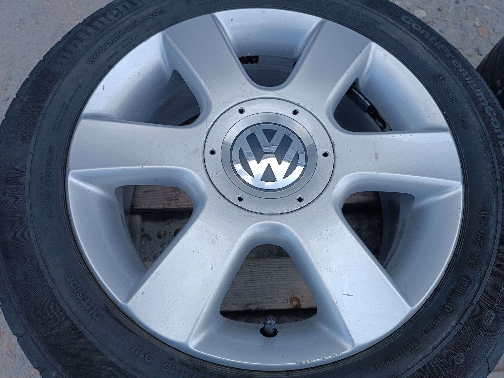 Лети джанти 16ки 5х112 VW + летни гуми 205/55/16 Continental