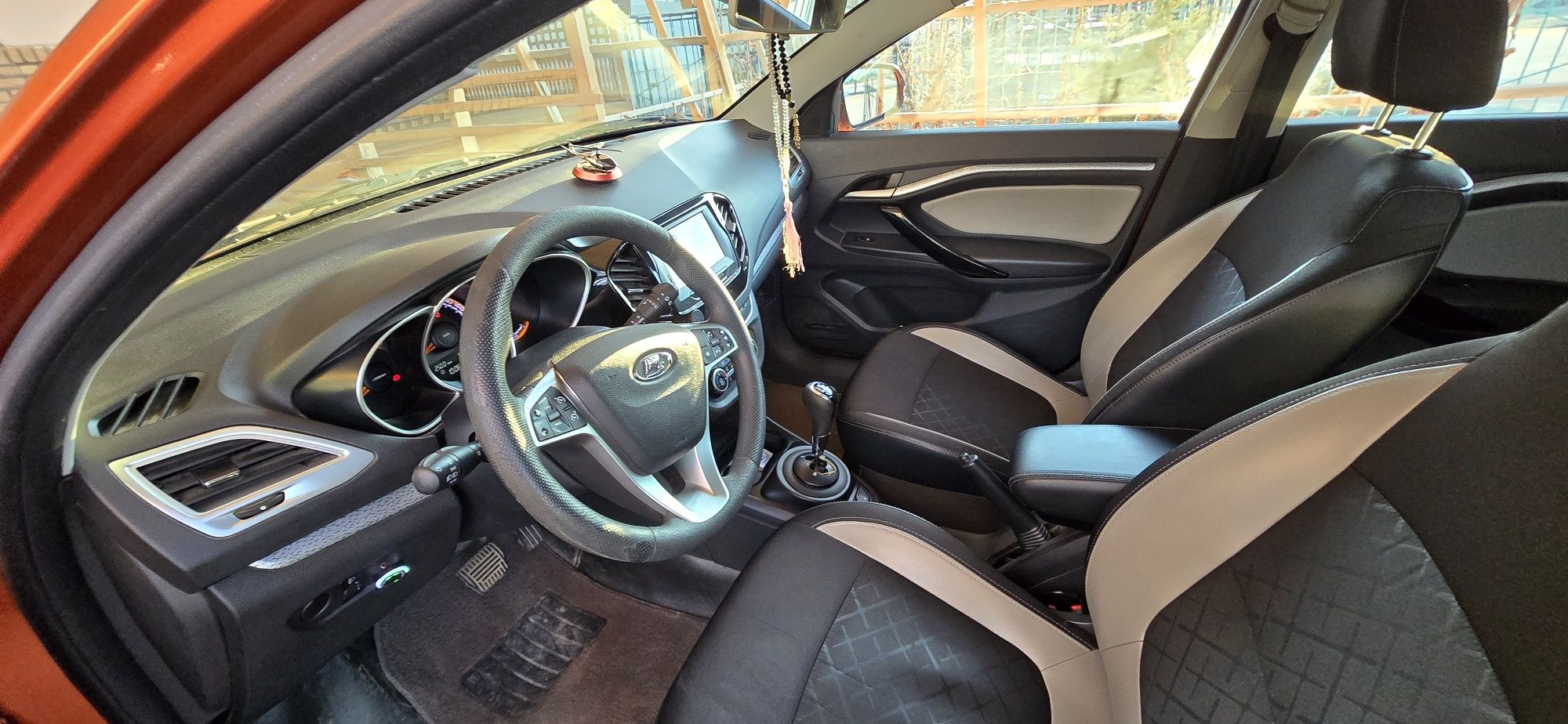 Lada vesta sw cross