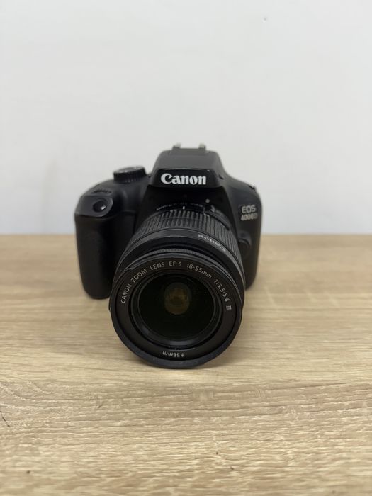 Canon 4000D + 18-55m obiectiv KIT