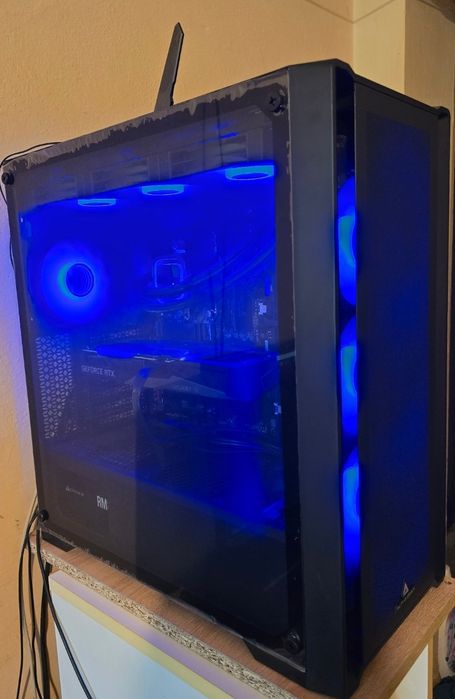 Vând unitate PC + Monitor sau schimb cu laptop gaming