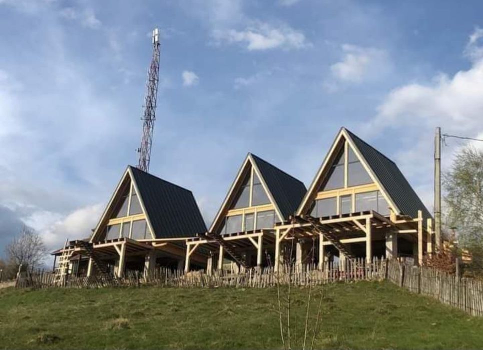 Vând cabană tip A pentru camping