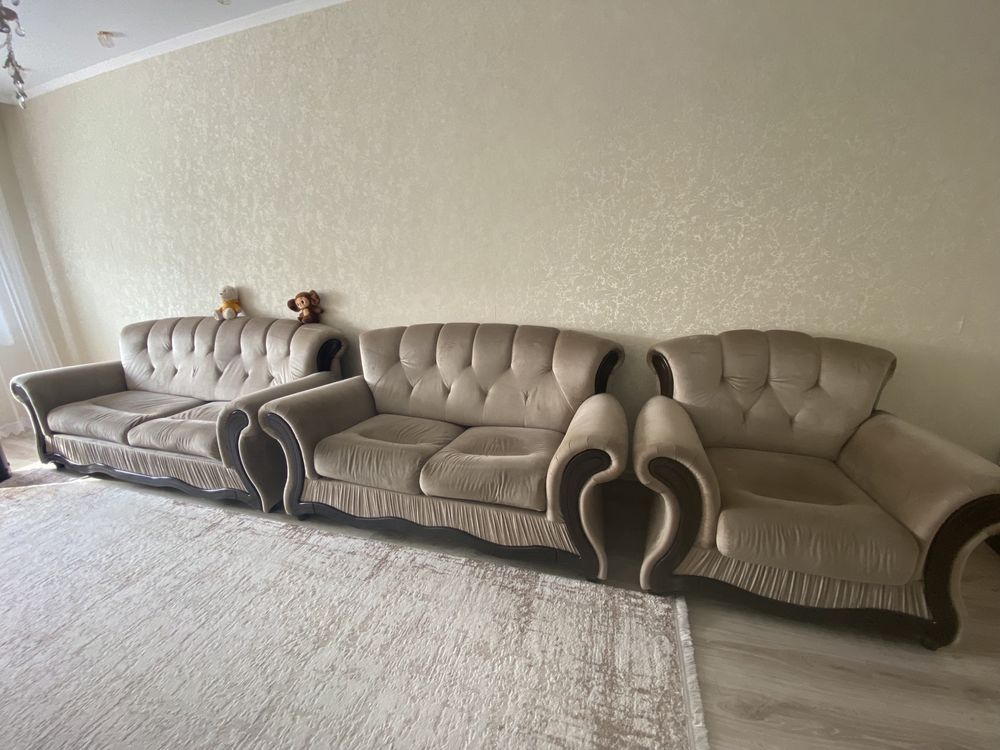 Диван 3+2+1 в хорошем состоянии