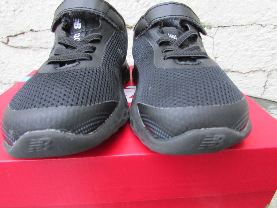 Детски маратонки New Balance 520 V8