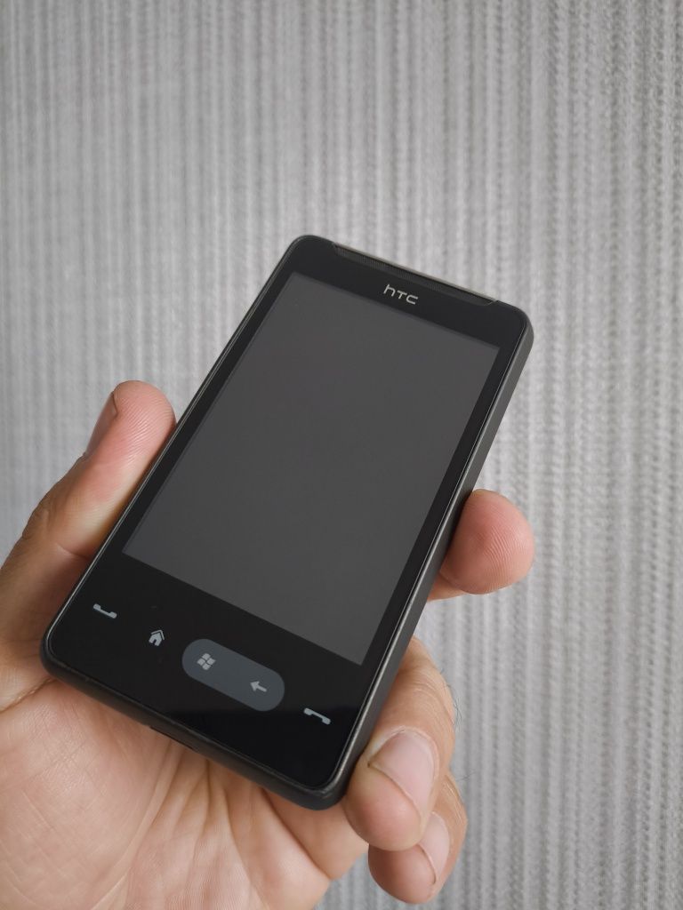 HTC mini phone .