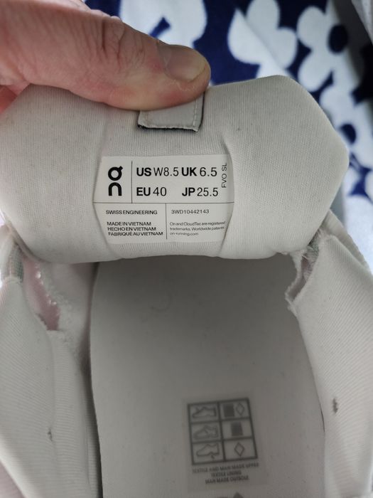 Adidași on Cloudsurfer noi numărul 39.si 40