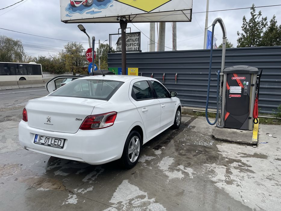 Vand peugeot 301 1.6hdi 2013