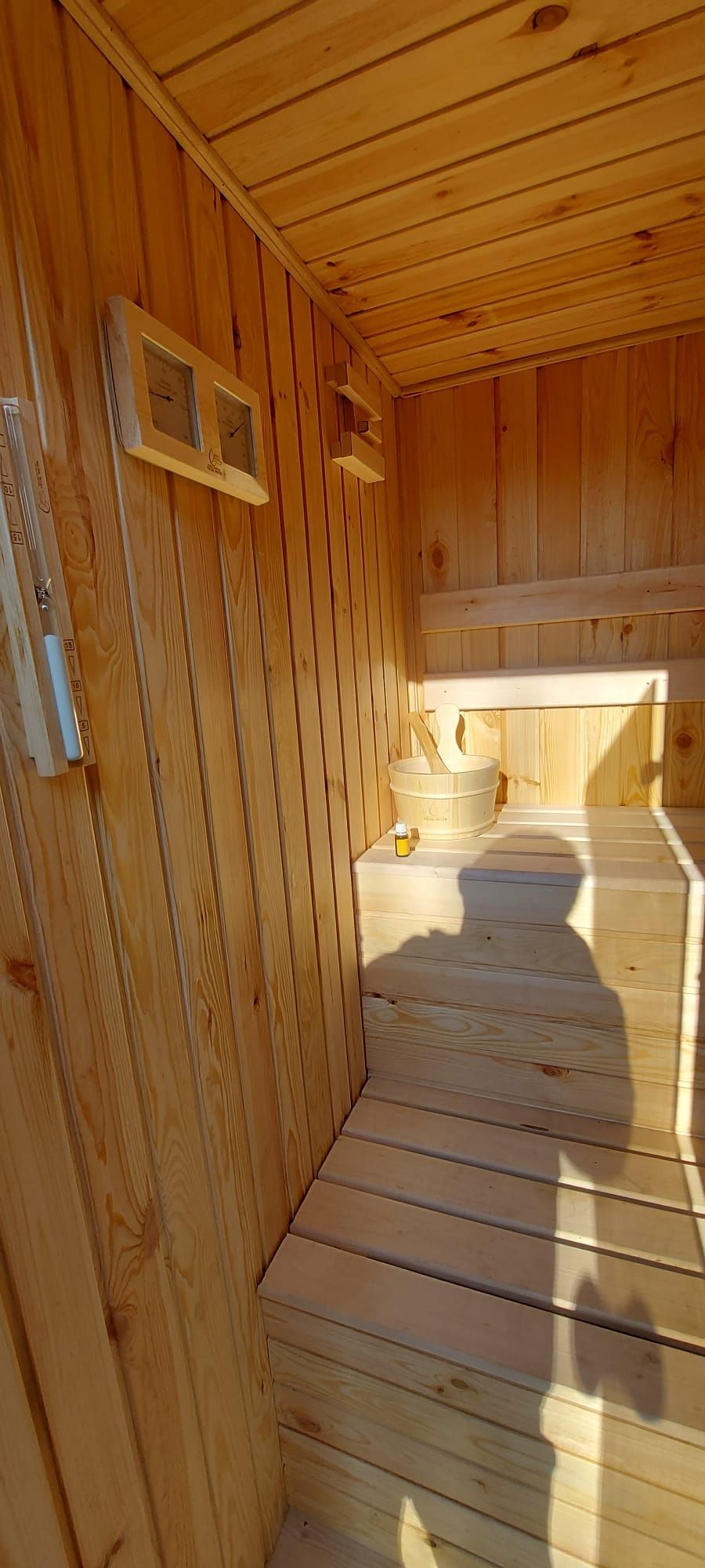 Saună de interior și saune de exterior, sauna salina cu soba pe lemne