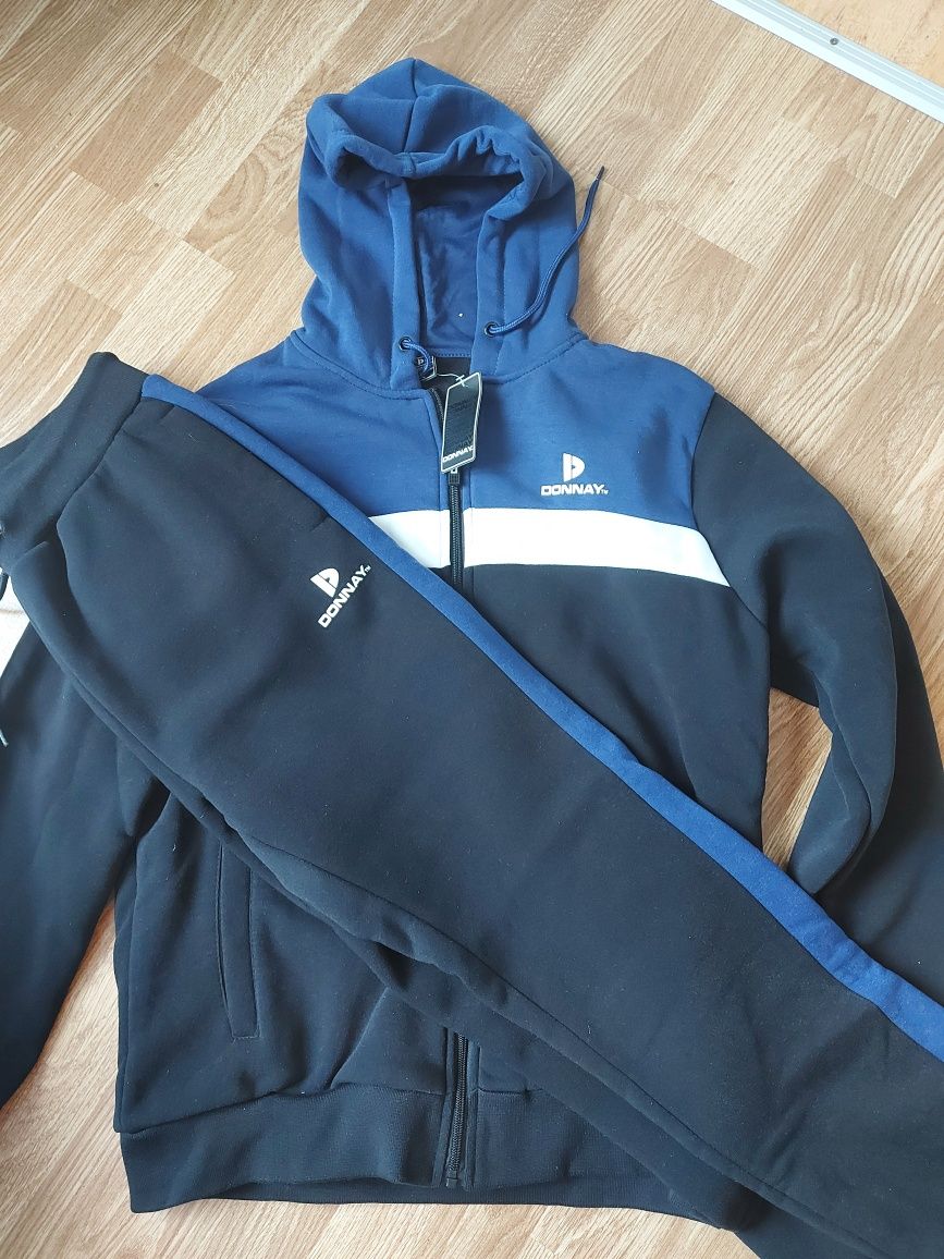 Нов мъжки екип nike и нов ватиран мъжки екип donnay