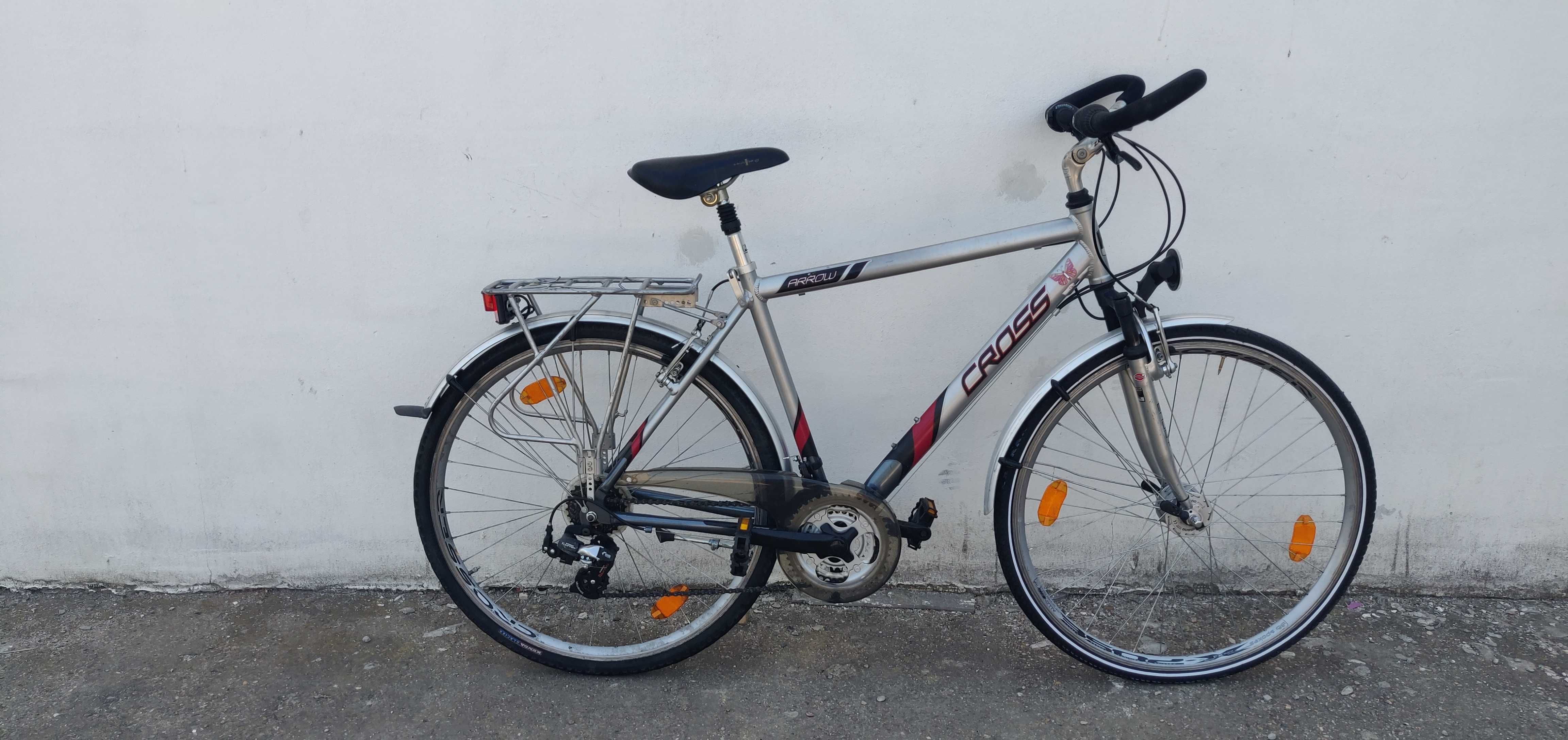 Bicicleta Cross cu roti de 28 inch Cadrul de aluminiu