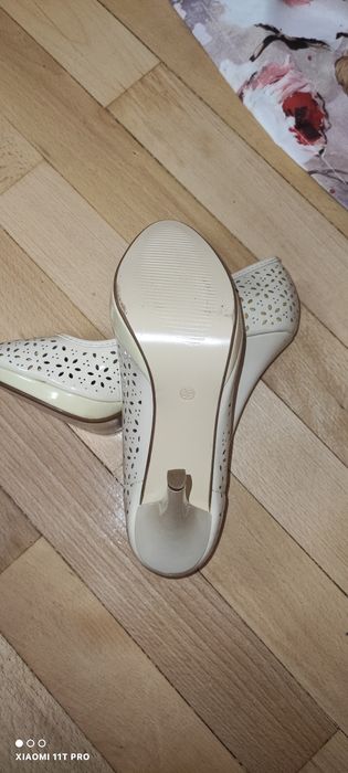 Reducere! Pantofi superbi, 39