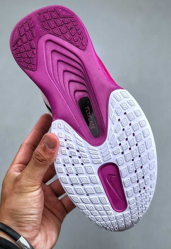 Нови дамски маратонки Nike Zoom Fly 6 налични 38