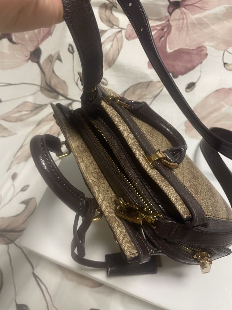Чанта дамска guess