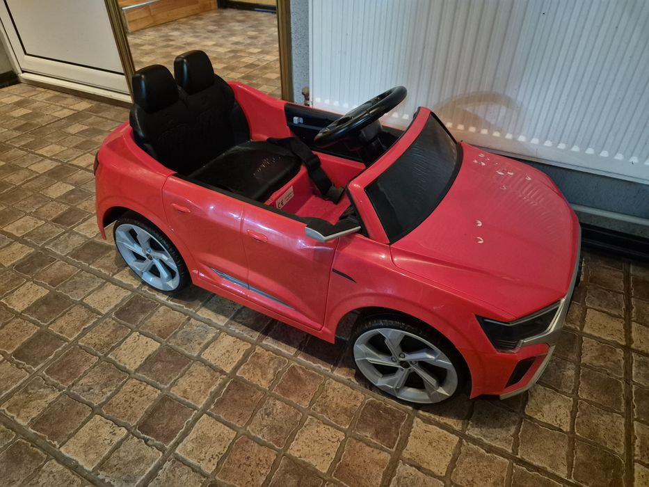 Masinuta electrica copii, Audi SQ8, 70W 12V, tip SUV, cu roti moi