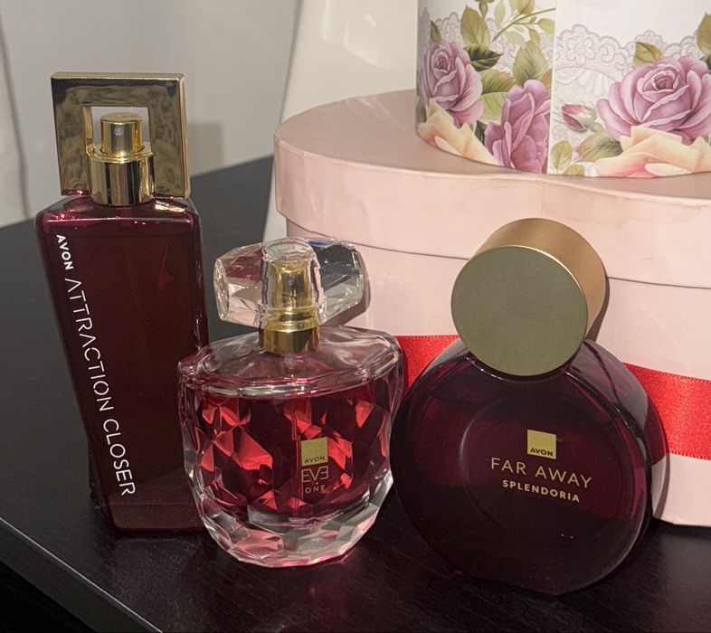LOT 3 parfumuri avon