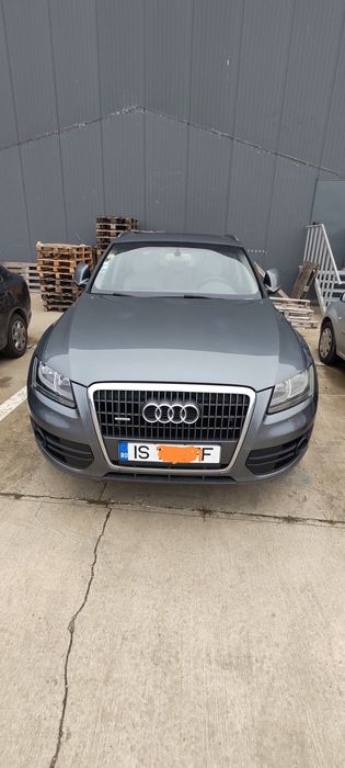 Audi Q5 an 2012 .