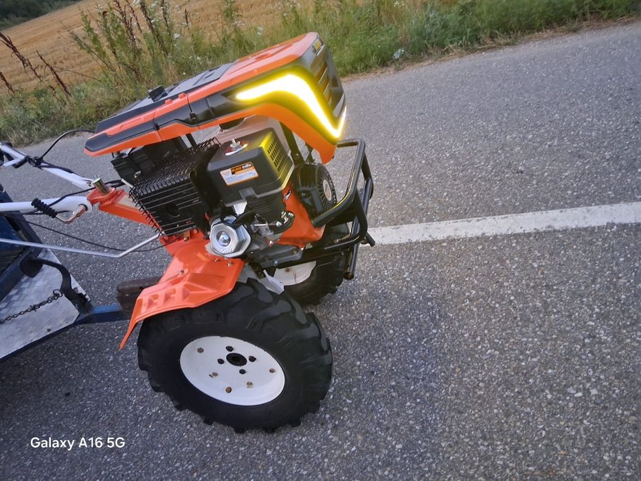 Vând motocultor Ruris 18 cm