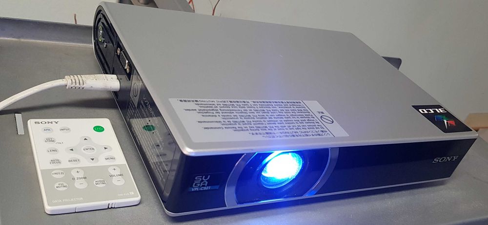 Sony VPL CS 21 LCD videoproiector proiector filme video 3 LCD