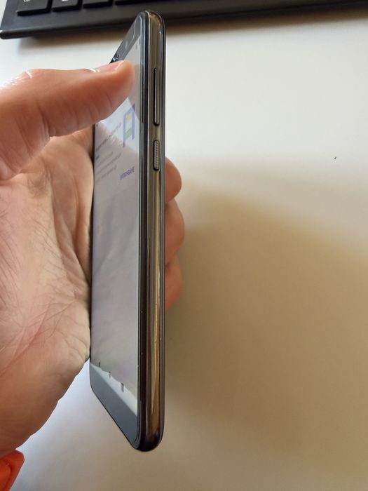 Мобилен телефон Moto E6 Play