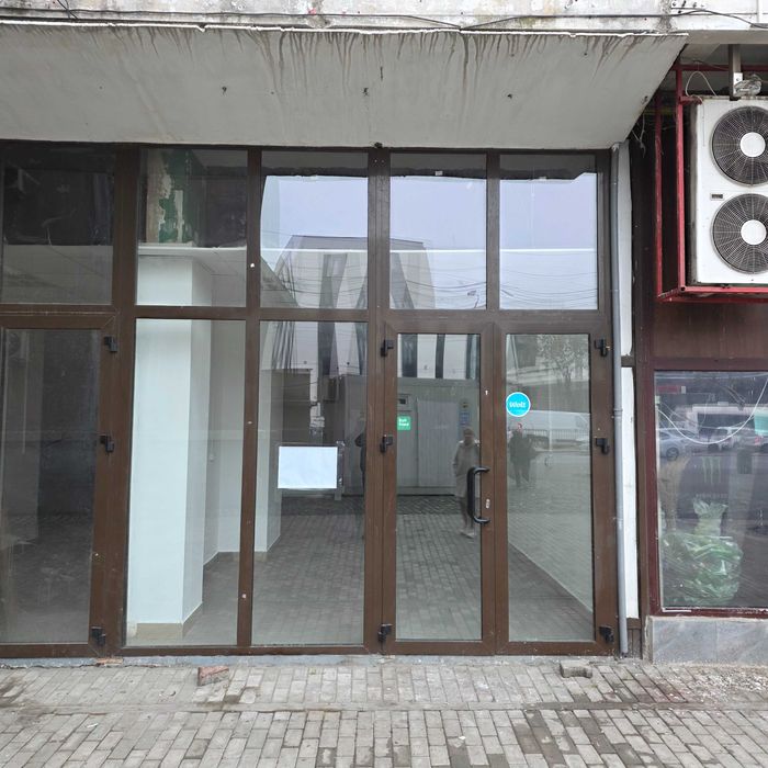 spatiu comercial de vanzare 65 mp  , vis a vis de gara