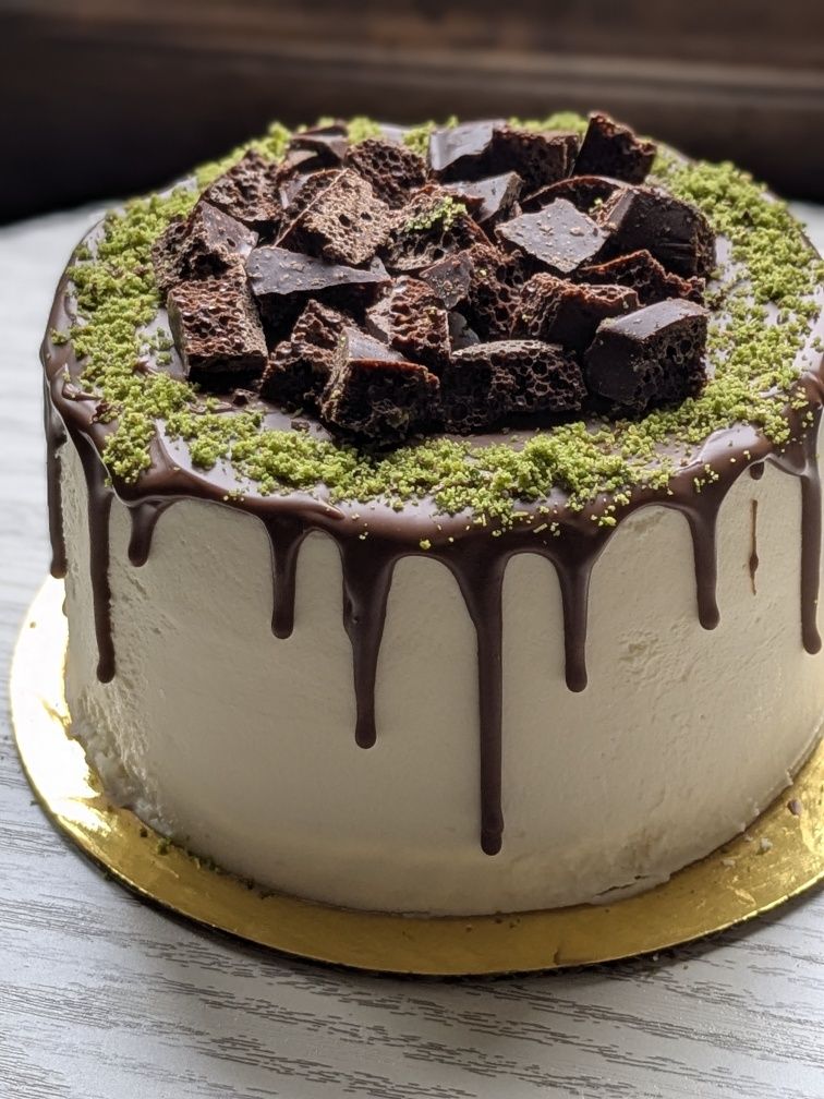 Bento tort va shirinliklar